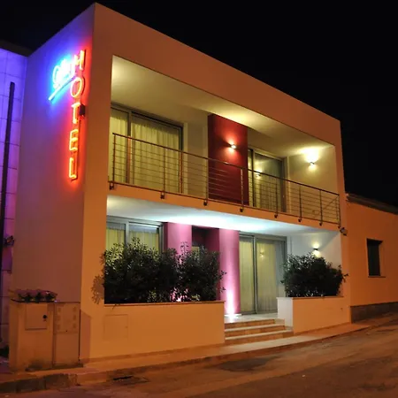 Hotel Gil's *